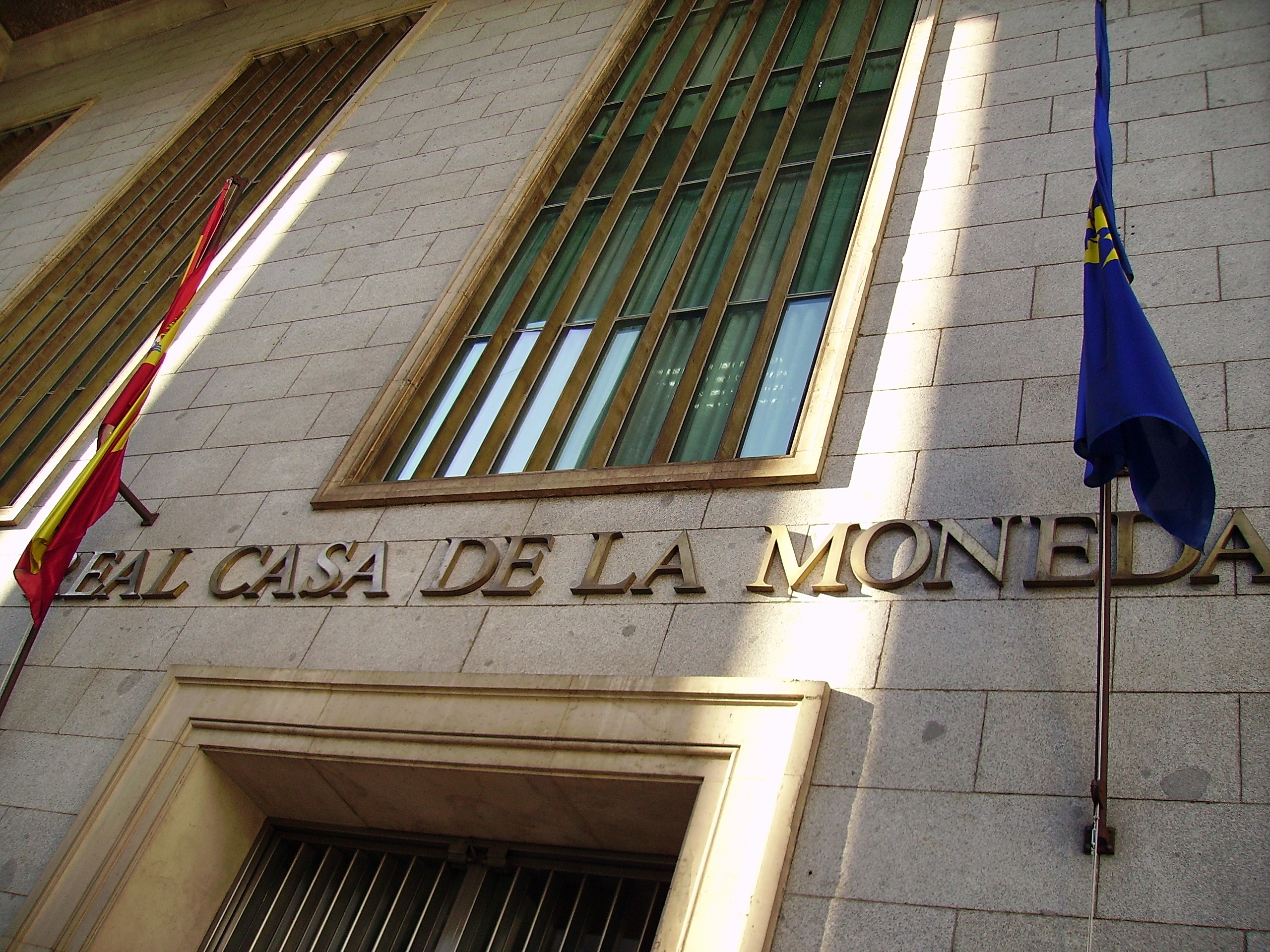 File Real Casa De La Moneda Fabrica Nacional De Moneda Y Timbre Panoramio Ricardo Ricote Rodri 1 Jpg Wikimedia Commons