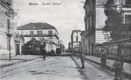 File:Resina - Via quattro orologi.jpg