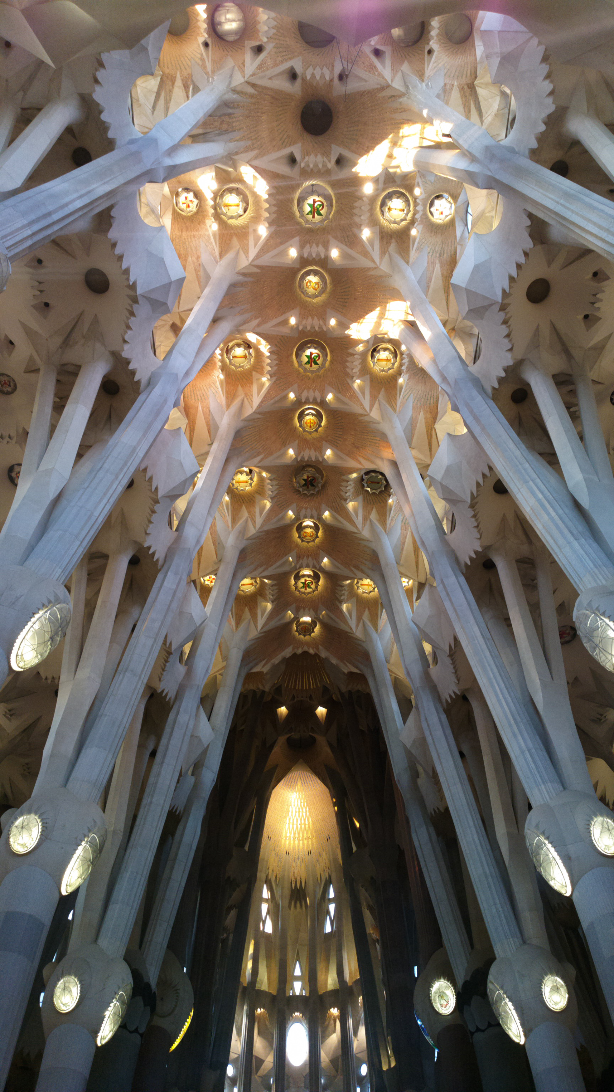 Barcelona church la sagrada familia interior