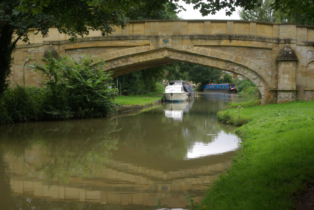 File:Solomon's Bridge, Cosgrove - geograph.org.uk - 531251.jpg