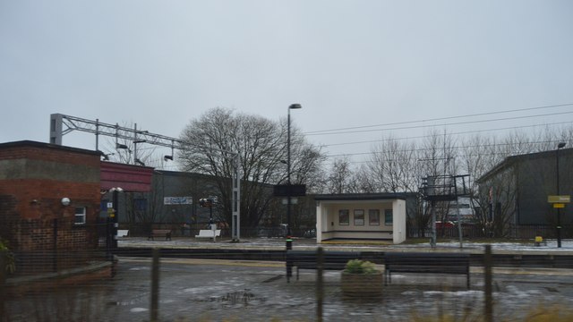 File:Stone Station - geograph.org.uk - 5696008.jpg