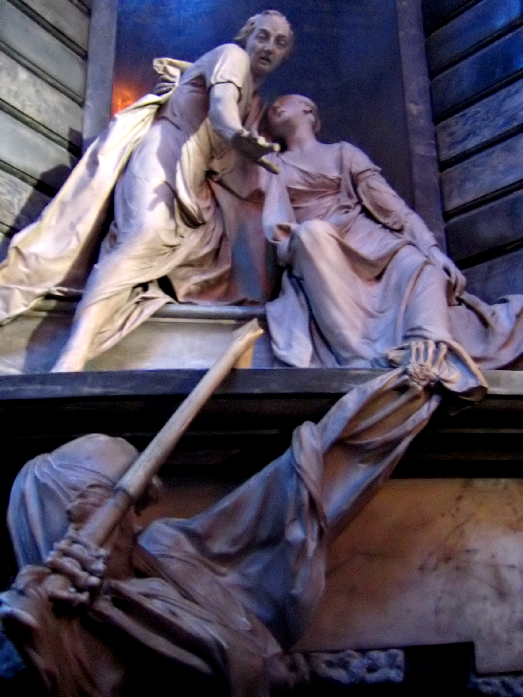 tombs inside westminster abbey