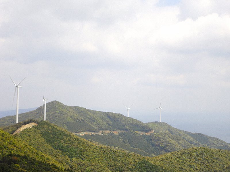 File:Windmills from Tanna Observation Station Shinkamigoto.JPG