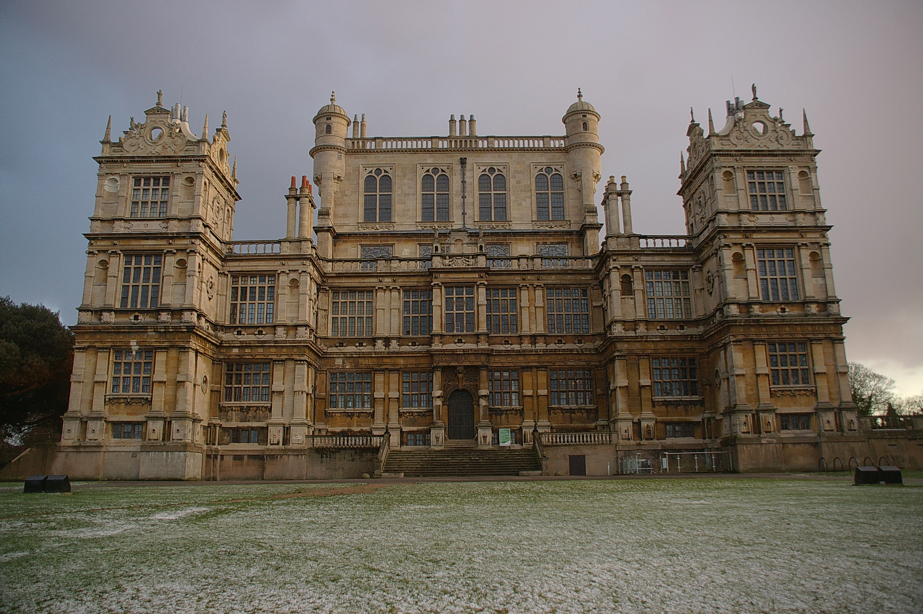 Wayne Manor - Wikiwand