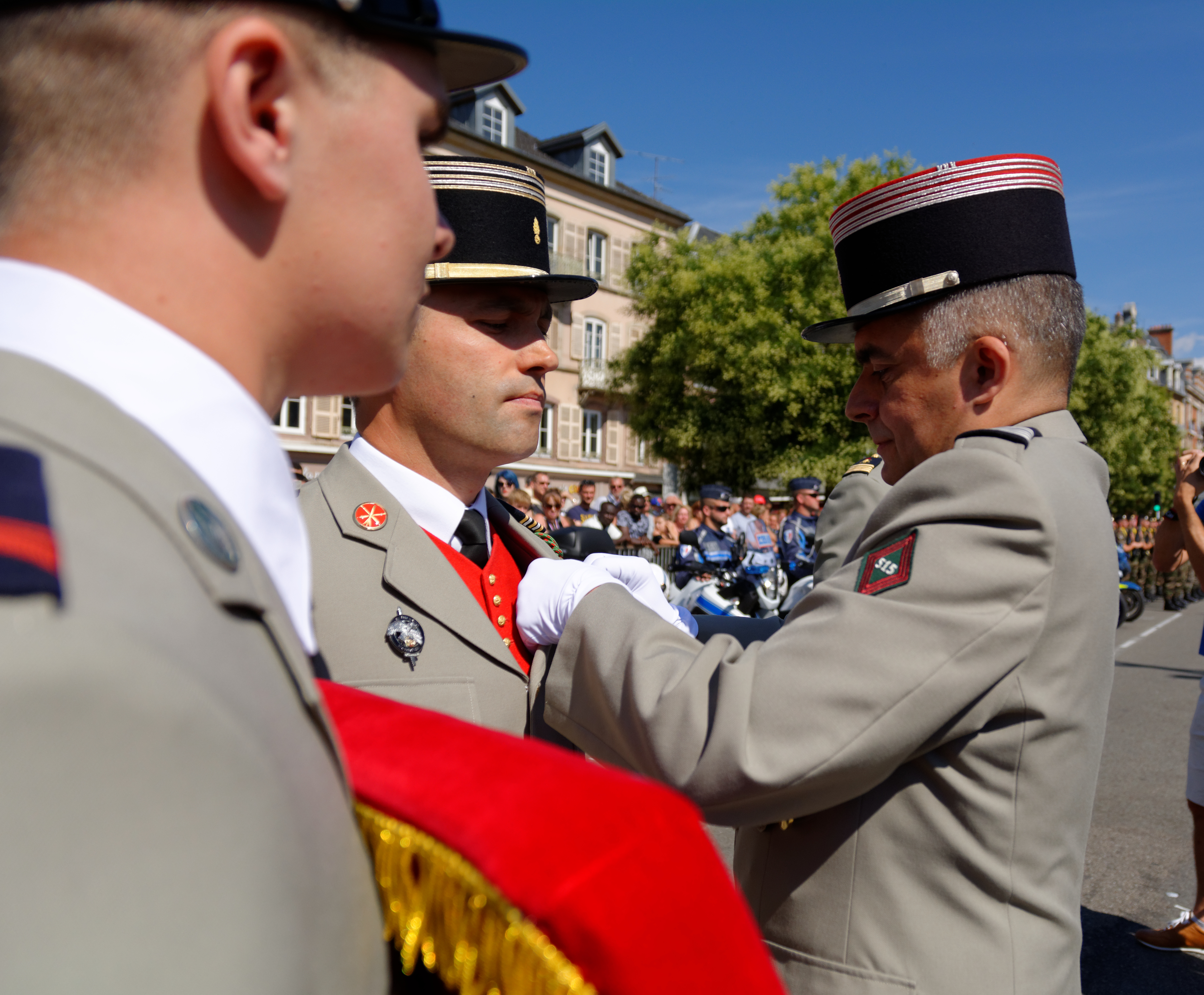 File:2018-07-14 10-42-54 defile-belfort.jpg - Wikimedia Commons