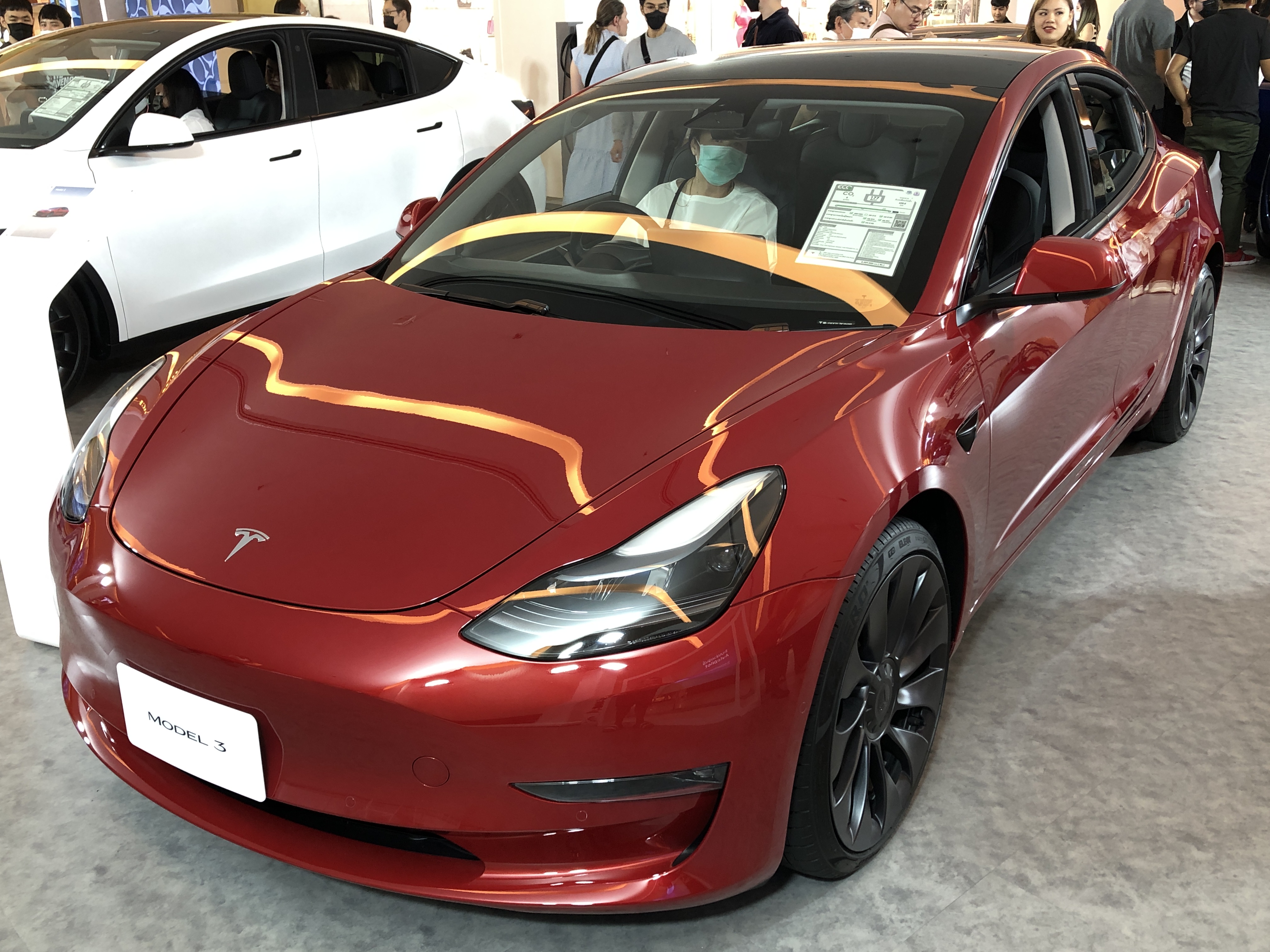 Tesla Model 3 - Wikidata