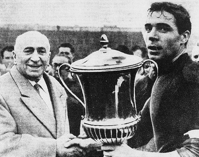 File:Bologna FC - 1961 Mitropa Cup - Renato Dall'Ara, Mirko Pavinato.jpg