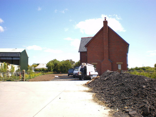 File:Cropper Farm - geograph.org.uk - 1299019.jpg