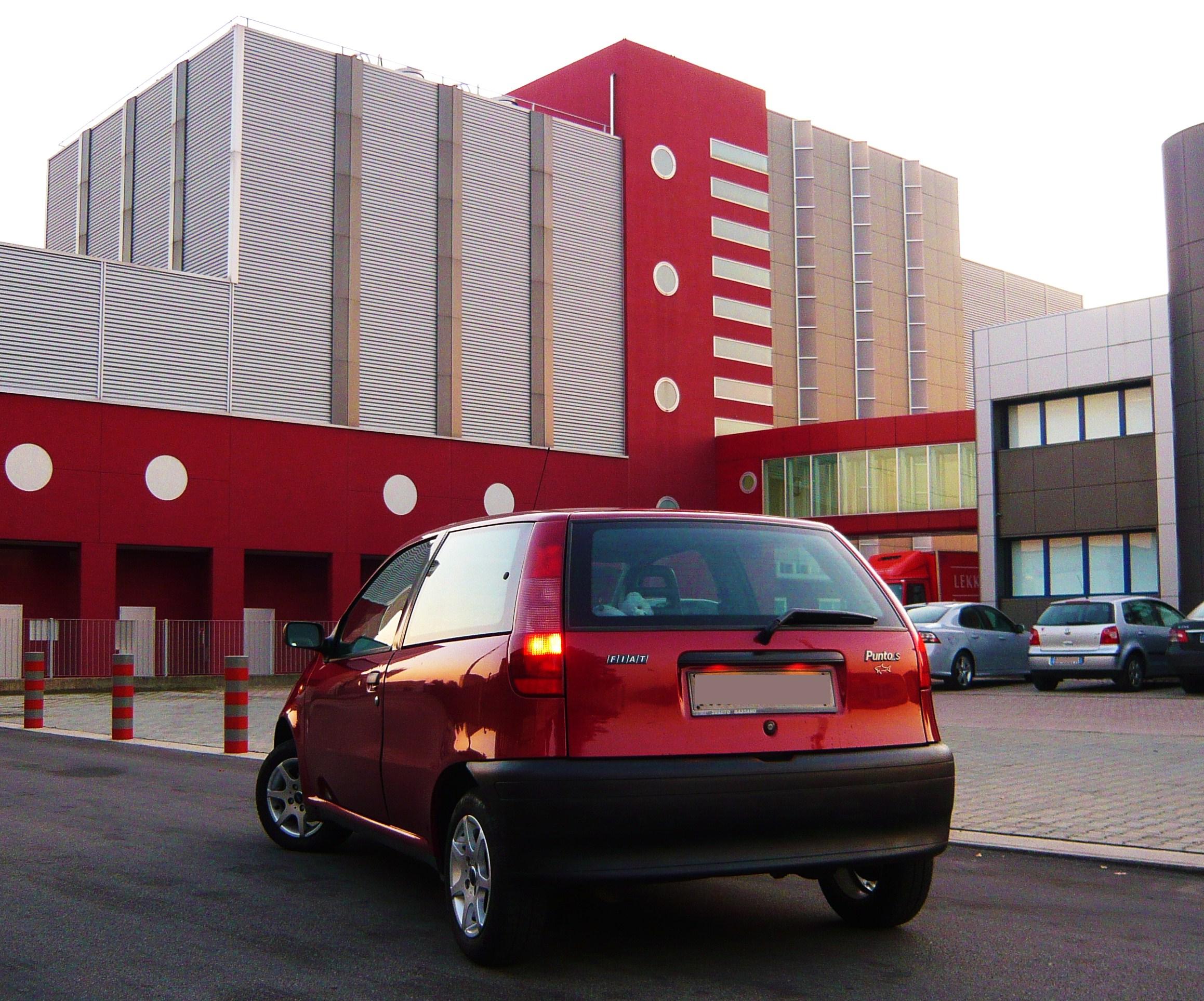 File:Fiat Punto 55 S retro.JPG - Wikimedia Commons