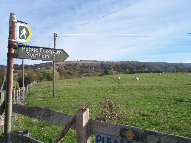 File:Foothills of the Cotswolds, Woodmancote - geograph.org.uk - 78331.jpg