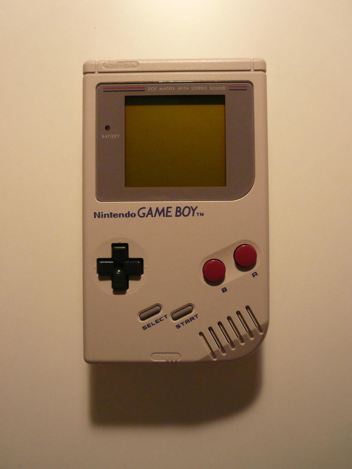 File:Game-Boy-Color-Yellow.jpg - Wikimedia Commons