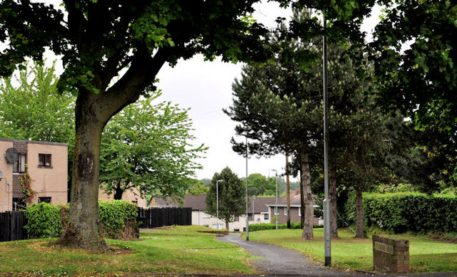 File:Glenmore Walk, Hilden - geograph.org.uk - 2413723.jpg