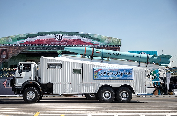 ملف:Khalij Fars (“Persian Gulf”) ballistic missile.jpg