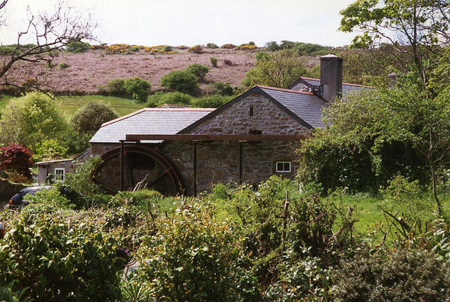 File:Madron, New Mill - geograph.org.uk - 62591.jpg