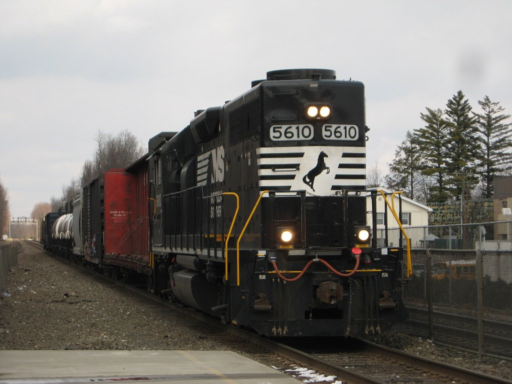 file-norfolk-southern-gp38-5610-jpg-wikipedia