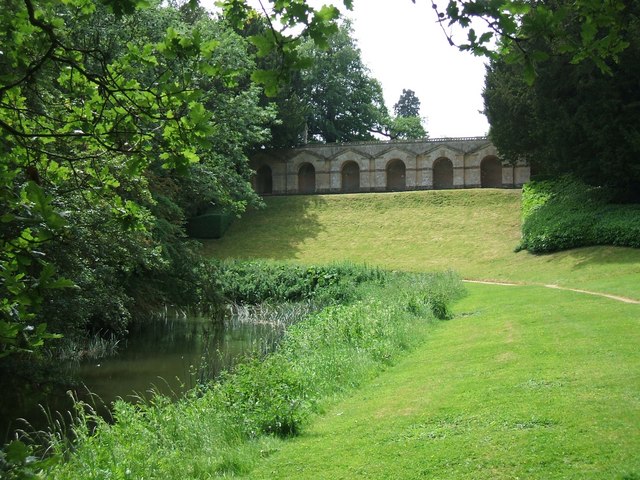 File:Rousham Gardens, Praeneste - geograph.org.uk - 1180732.jpg - Wikimedia  Commons