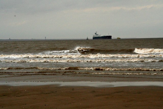 File:Ship at Tetney Monobuoy (2) (geograph 5270560).jpg