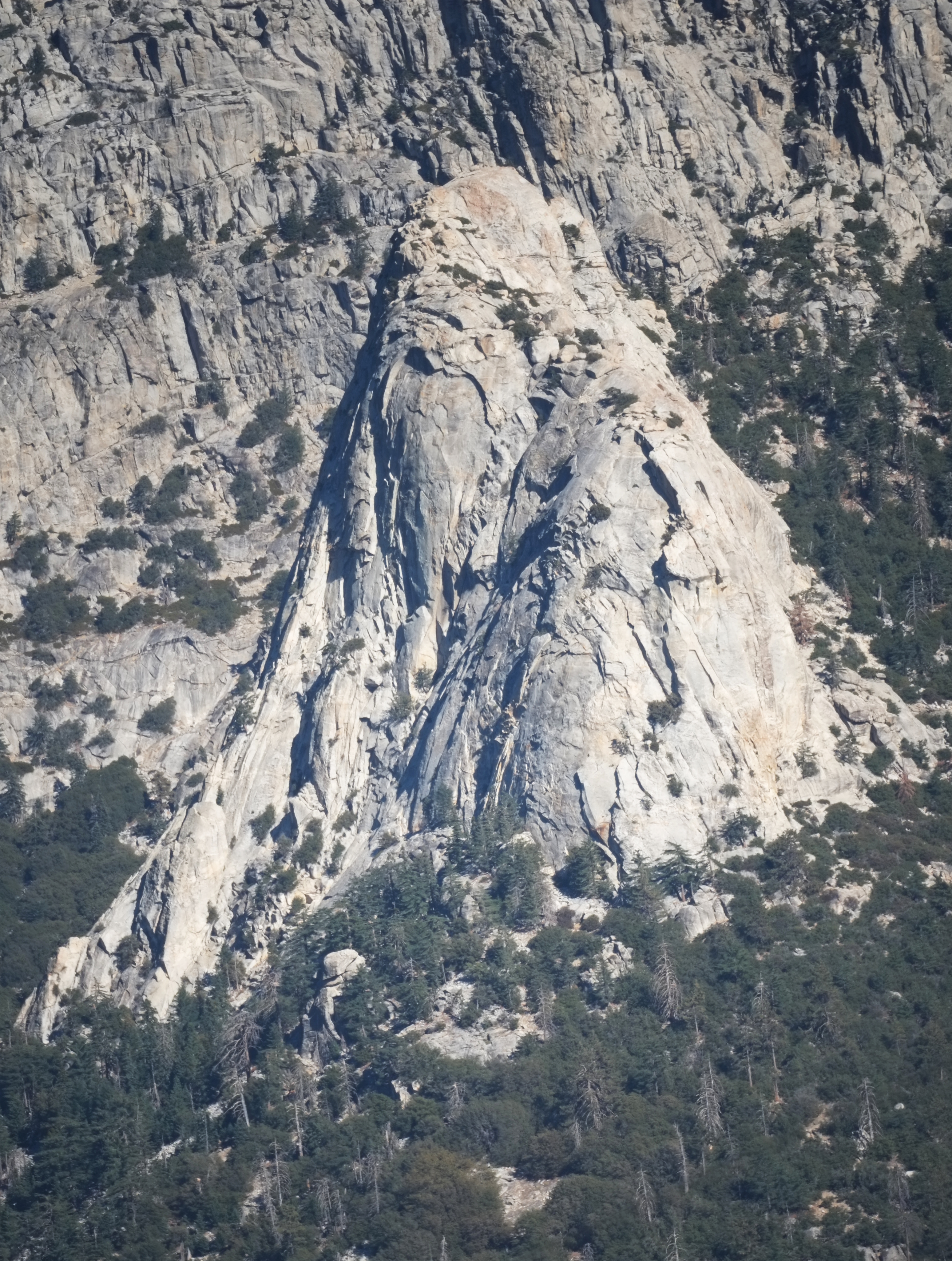 Морщинам соседних скал. Сан-Джасинто (горы). Герхея фото.