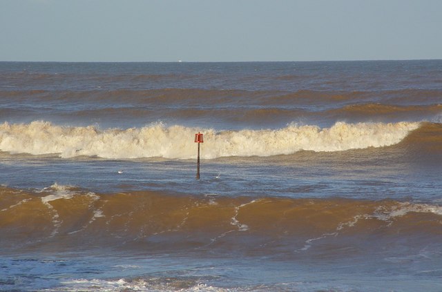 File:The End of the Groyne - geograph.org.uk - 608136.jpg