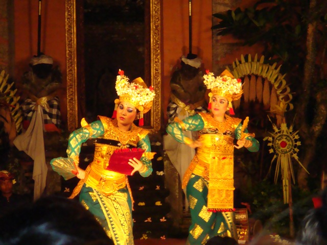 Traditional performing arts 001, Ubud, Bali