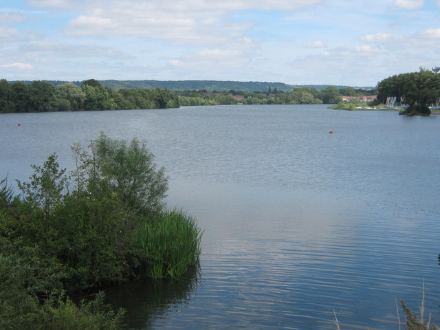 View of Chipstead Lake - geograph.org.uk - 1450242