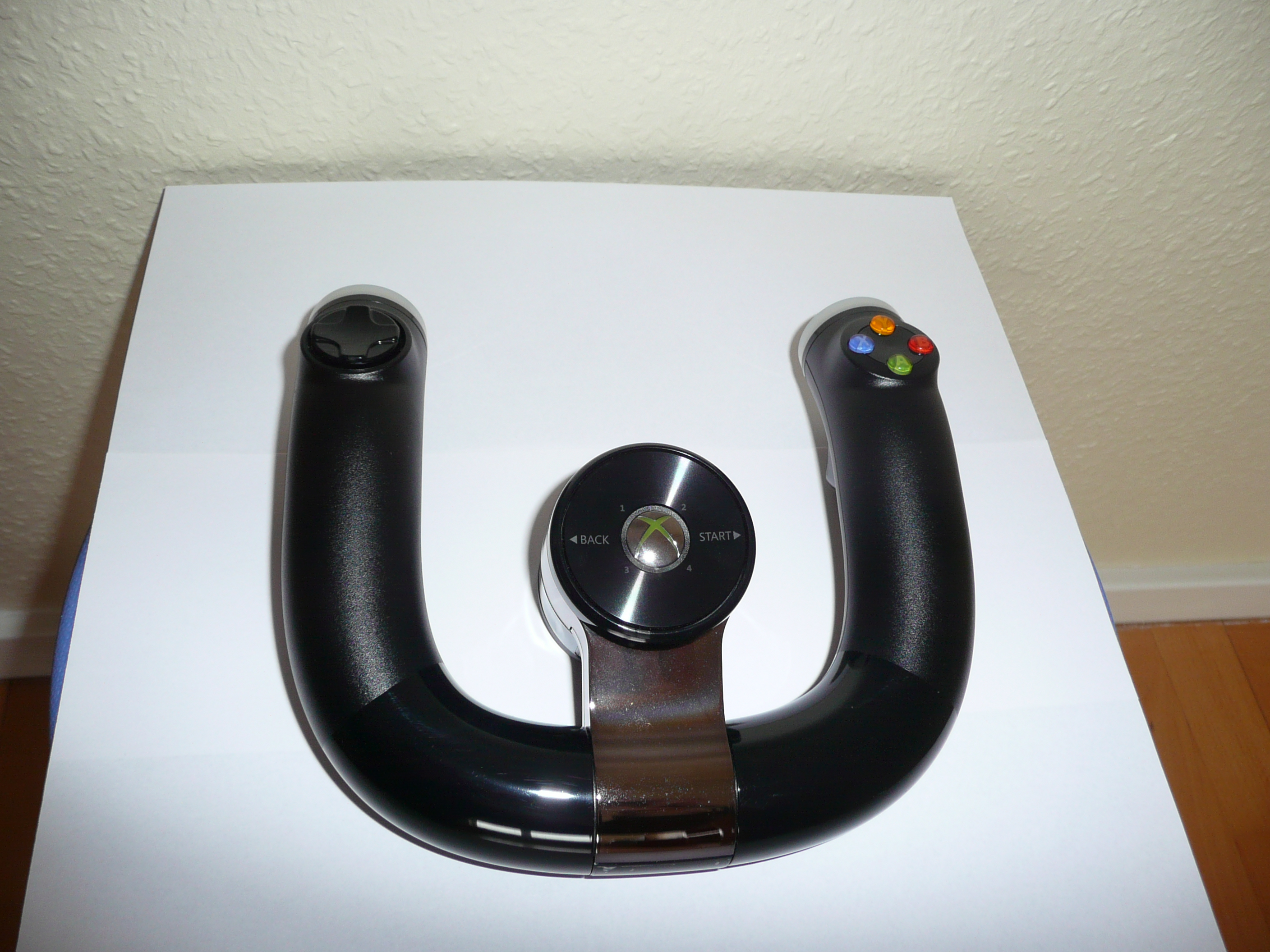 Xbox 360 Wireless Racing Wheel - Wikipedia