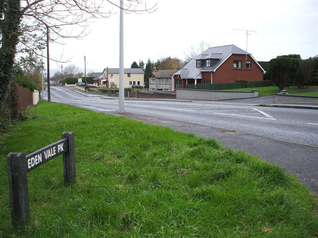 File:"Toll Gate Hill", Derry Road, Omagh - geograph.org.uk - 611394.jpg