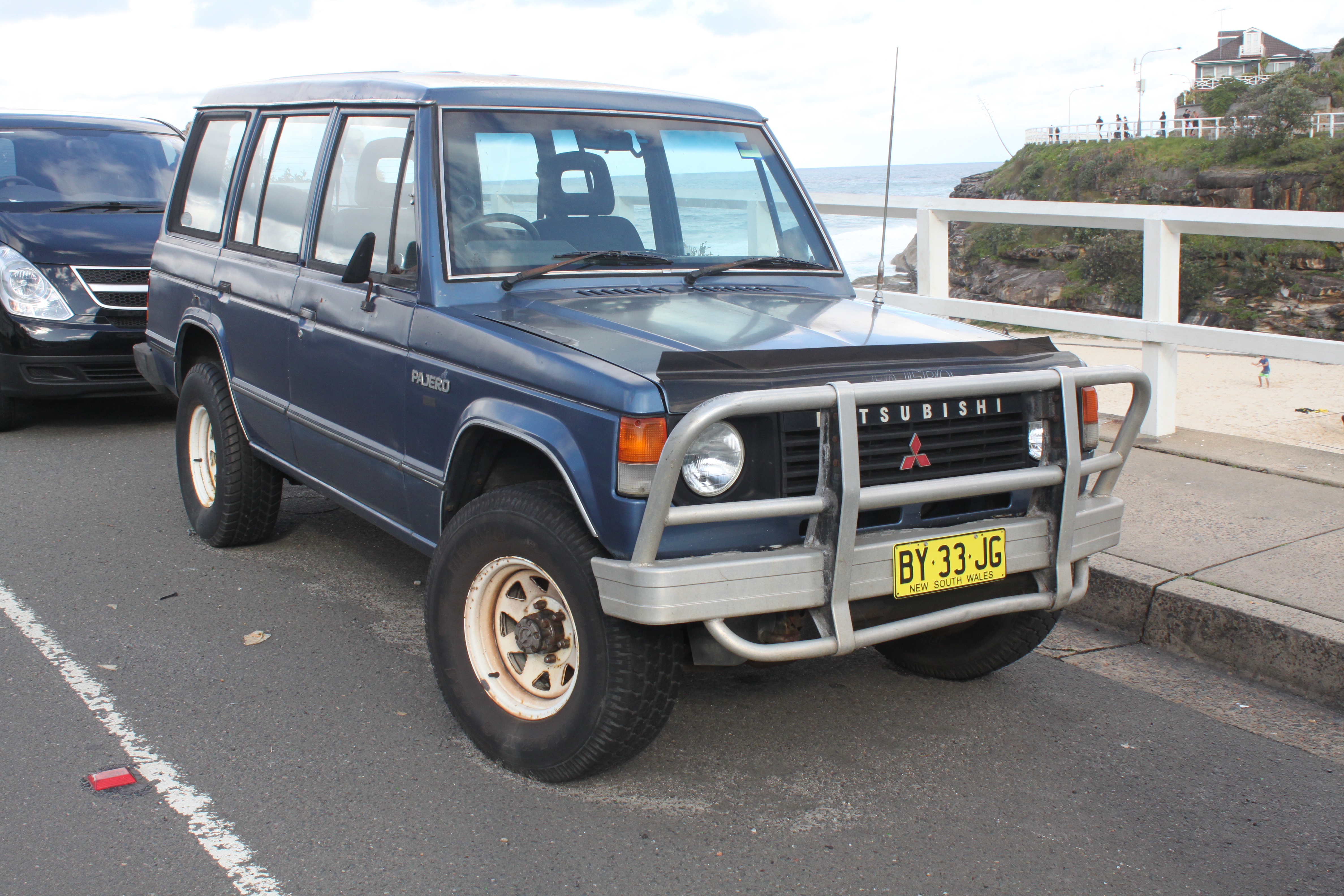 Митсубиси паджеро 1 поколения. Мицубиси Паджеро 1989. Mitsubishi Pajero l141g. Mitsubishi Pajero l044g. Mitsubishi Pajero l049g.