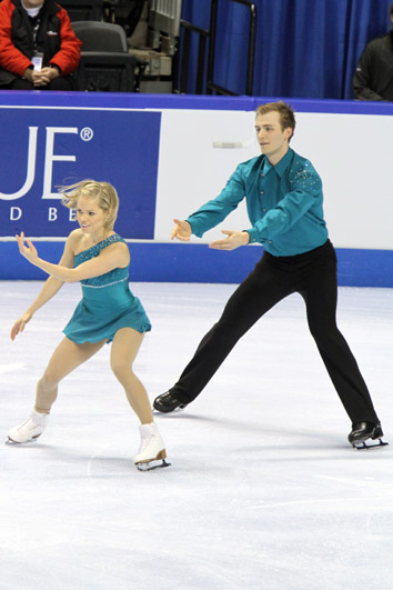 File:2010 Canadian Championships Pairs - Anabelle Langlois - Cody Hay - 4387a.jpg