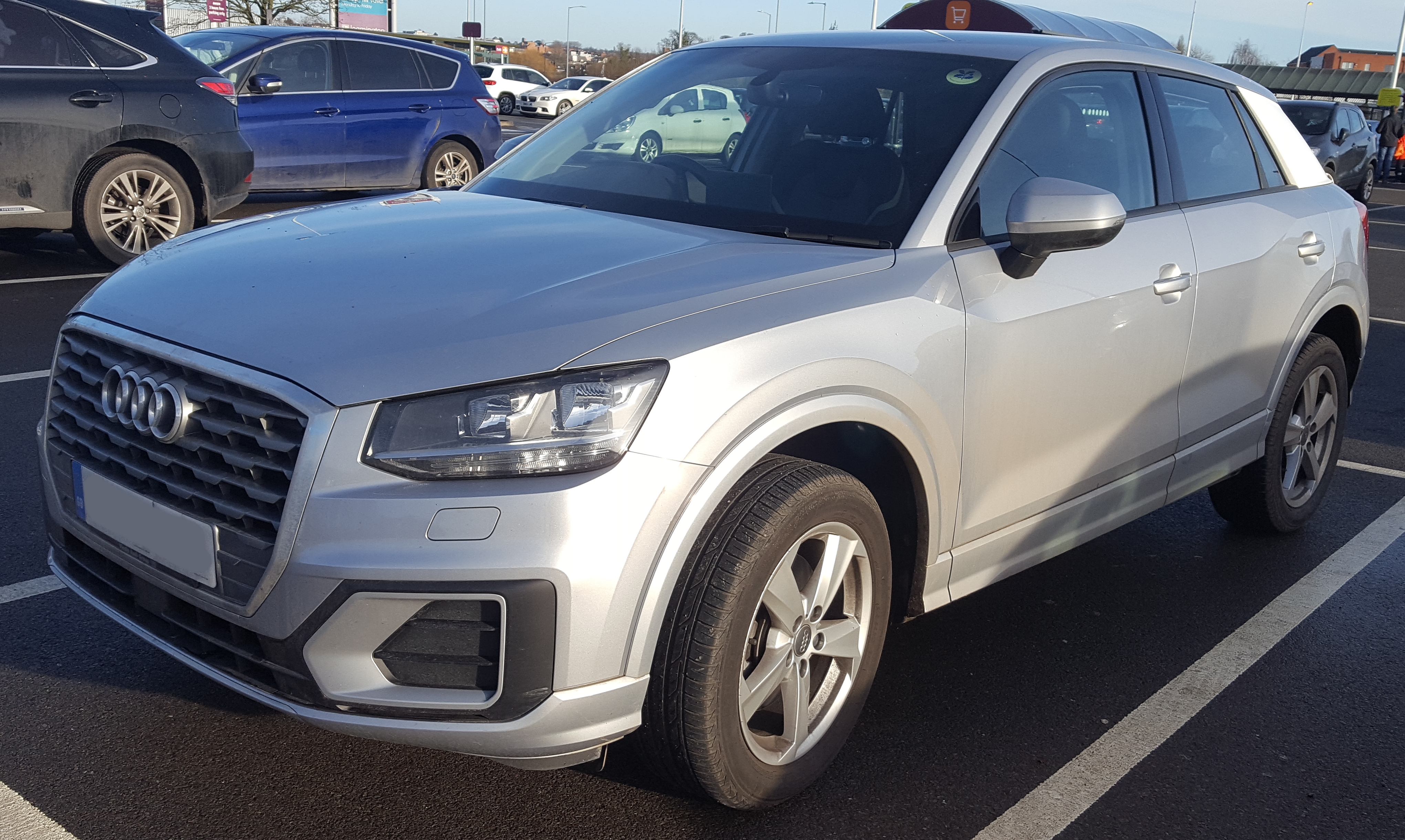 File:2017 Audi Q2 SPort TFSi 1.4.jpg - Wikimedia Commons