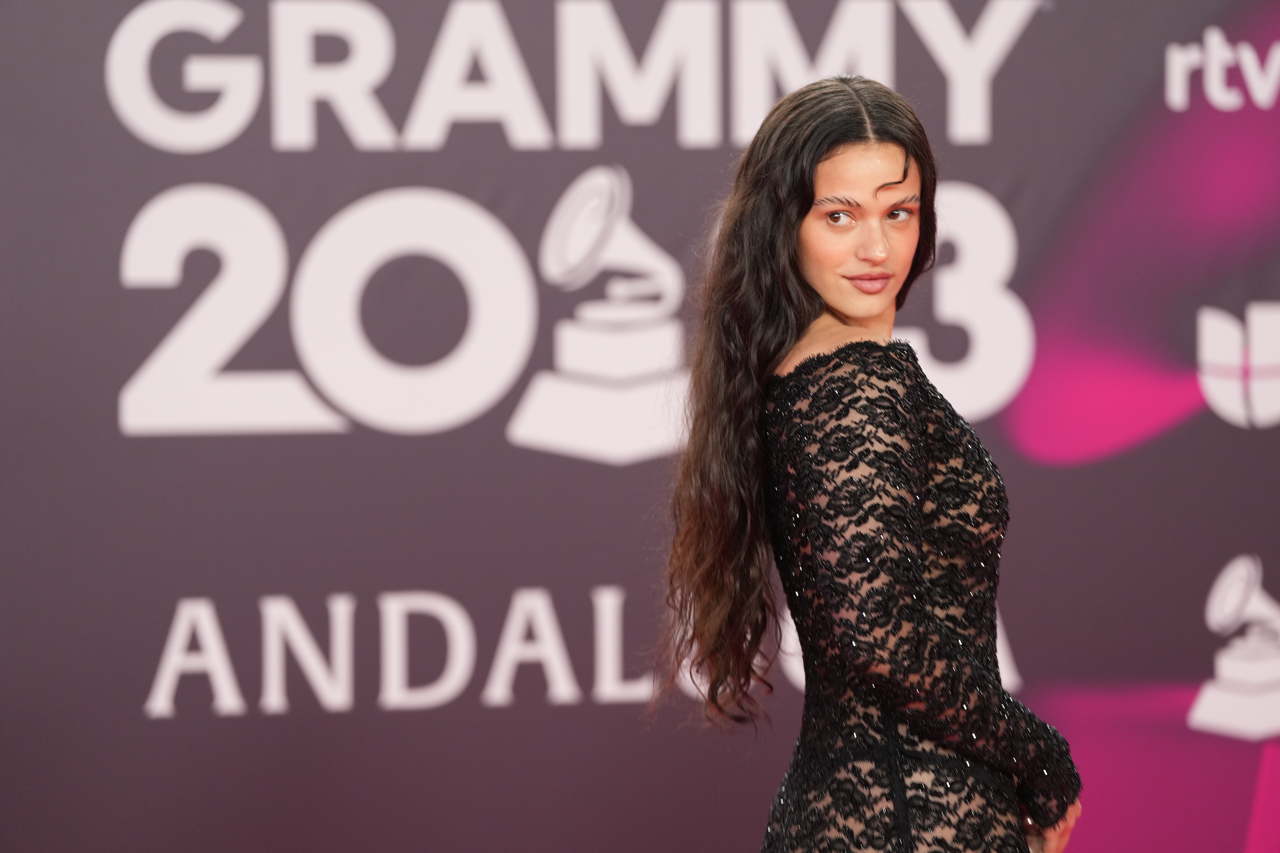 Faili:2023-11-16 Gala de los Latin Grammy, 27.jpg - Wikipedia