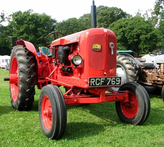 File:A Nuffield Universal 4 tractor - geograph.org.uk - 5524273.jpg