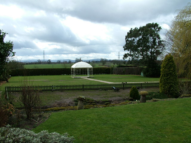 File:Albright Hussey gardens and wedding gazebo - geograph.org.uk - 1470018.jpg