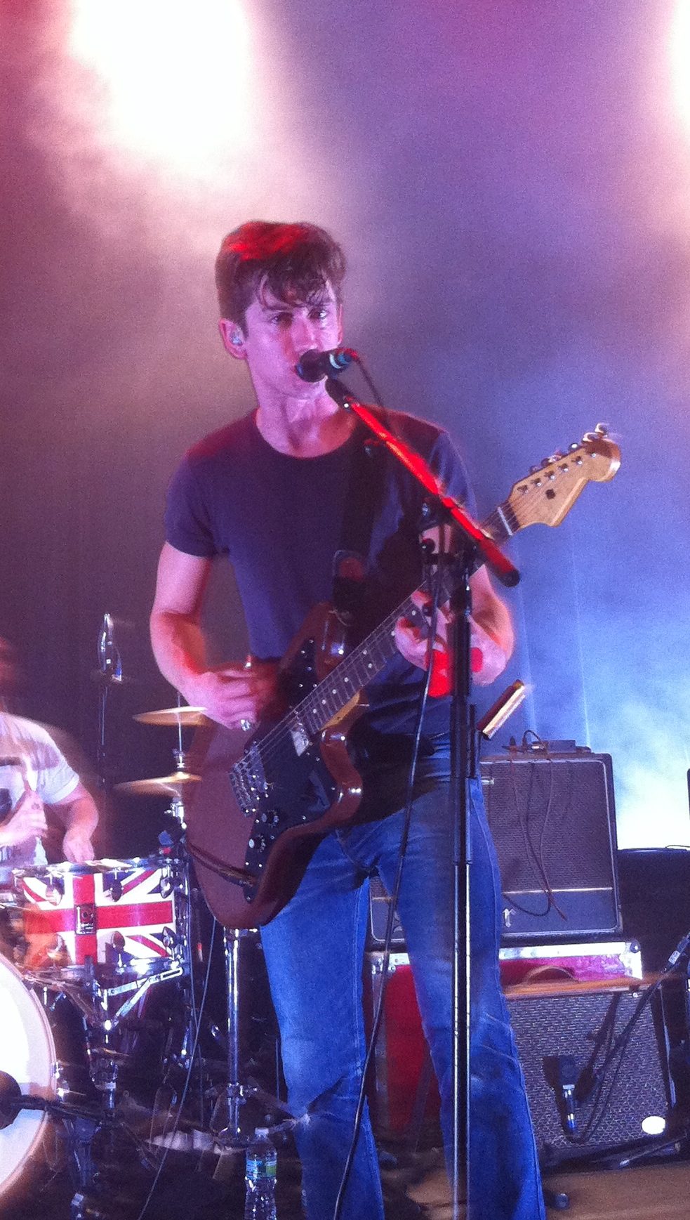 File:Alex Turner Performing with Arctic Monkeys.jpg - Wikimedia Commons