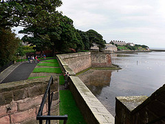 File:Berwick castle walls.jpg