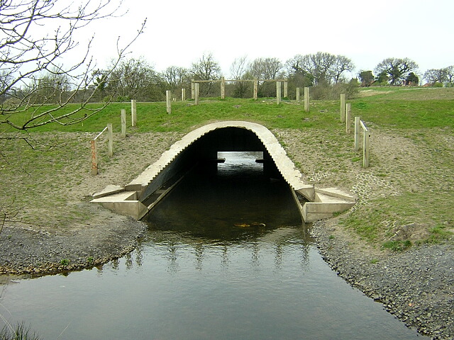 Dams to Darnley Country Park