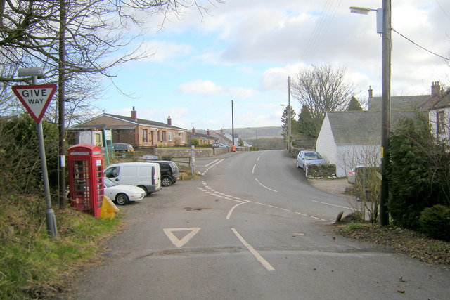 File:Broomhill Road, Tannadice at its junction with South Esk Road - geograph.org.uk - 1216185.jpg