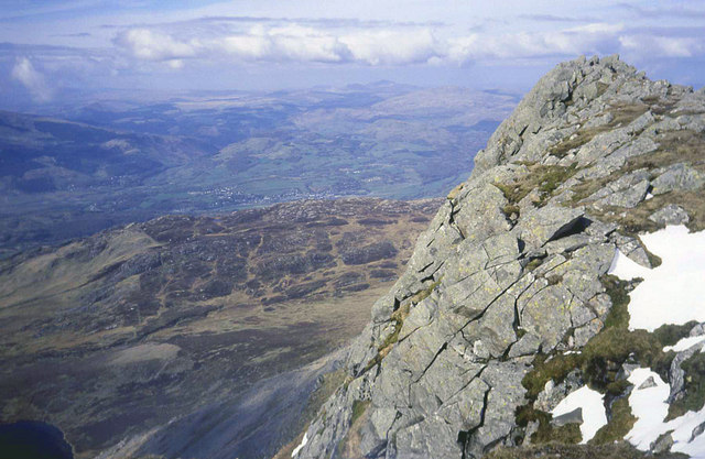 File:Cadair Idris top - geograph.org.uk - 1200958.jpg