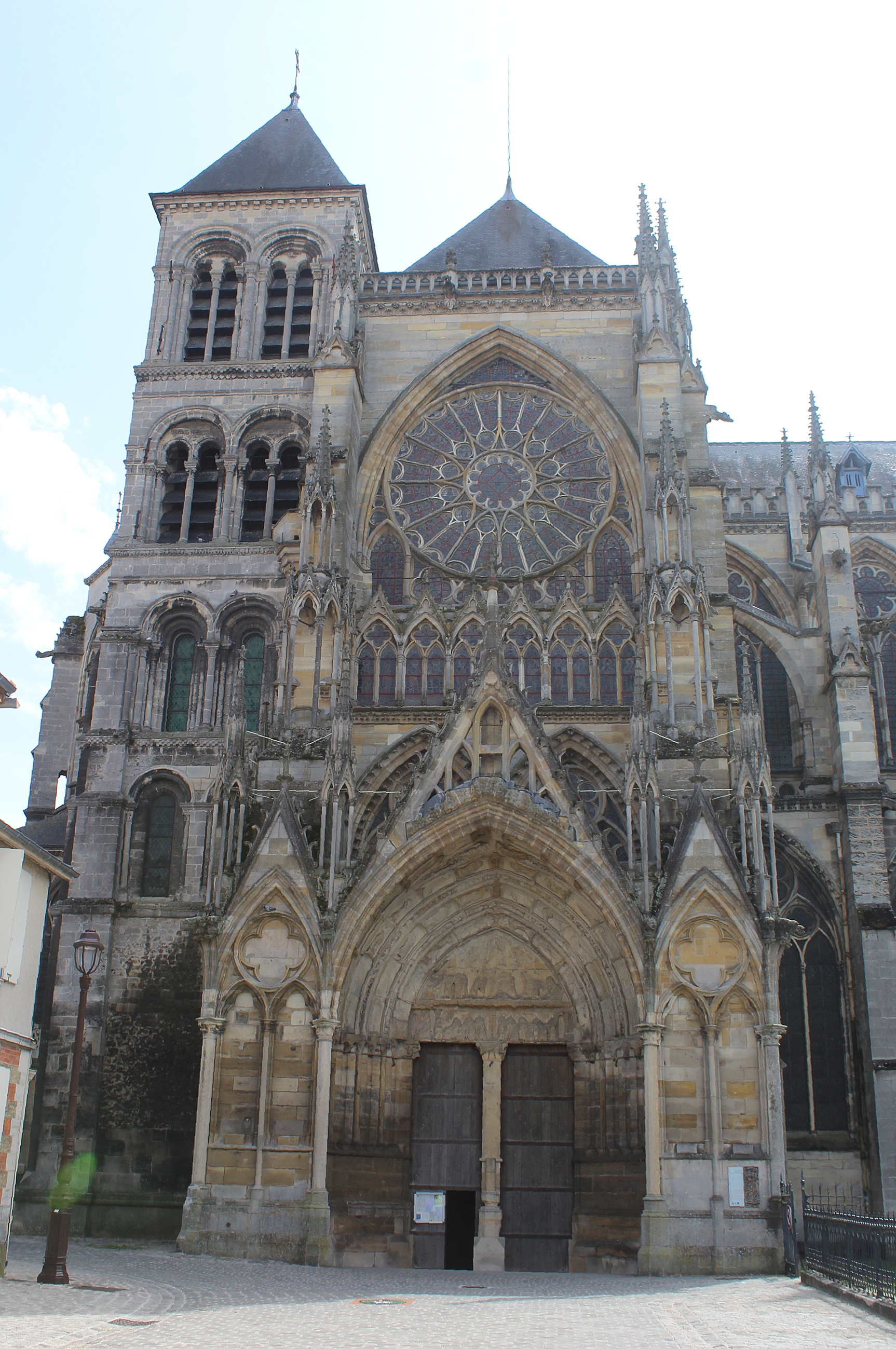 File:Châlons-en-Champagne, cathedral Saint-Étienne ...