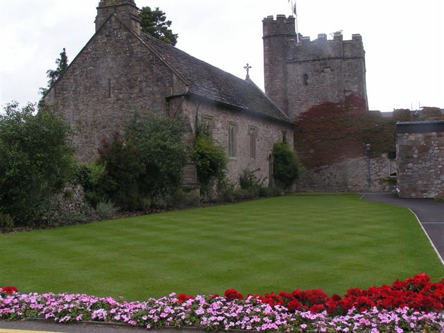 File:Church of St Pierre - geograph.org.uk - 486471.jpg