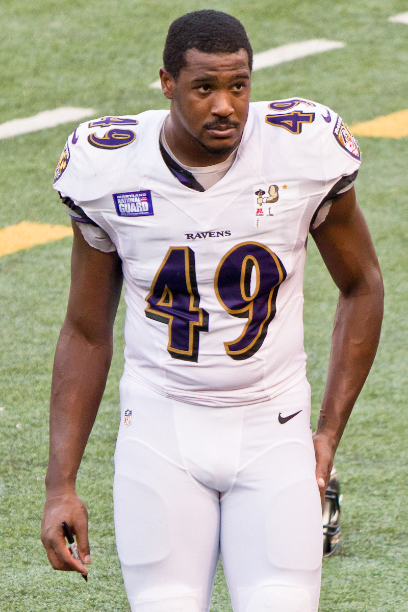 Bryant at Ravens [[M&T Bank Stadium]] practice in August 2013.