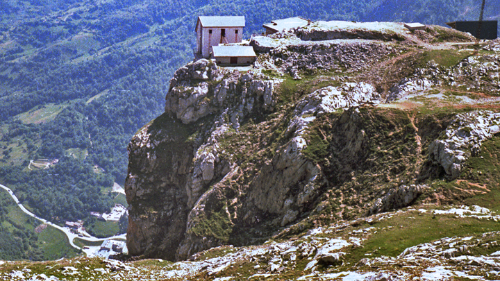 File:Fuente Dé Bergstation 02.png