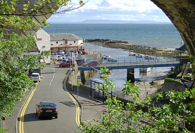 File:Harbour Wynd, Largo - geograph.org.uk - 497029.jpg