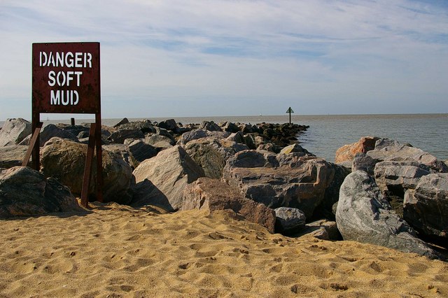 File:Jaywick Defence - geograph.org.uk - 537518.jpg