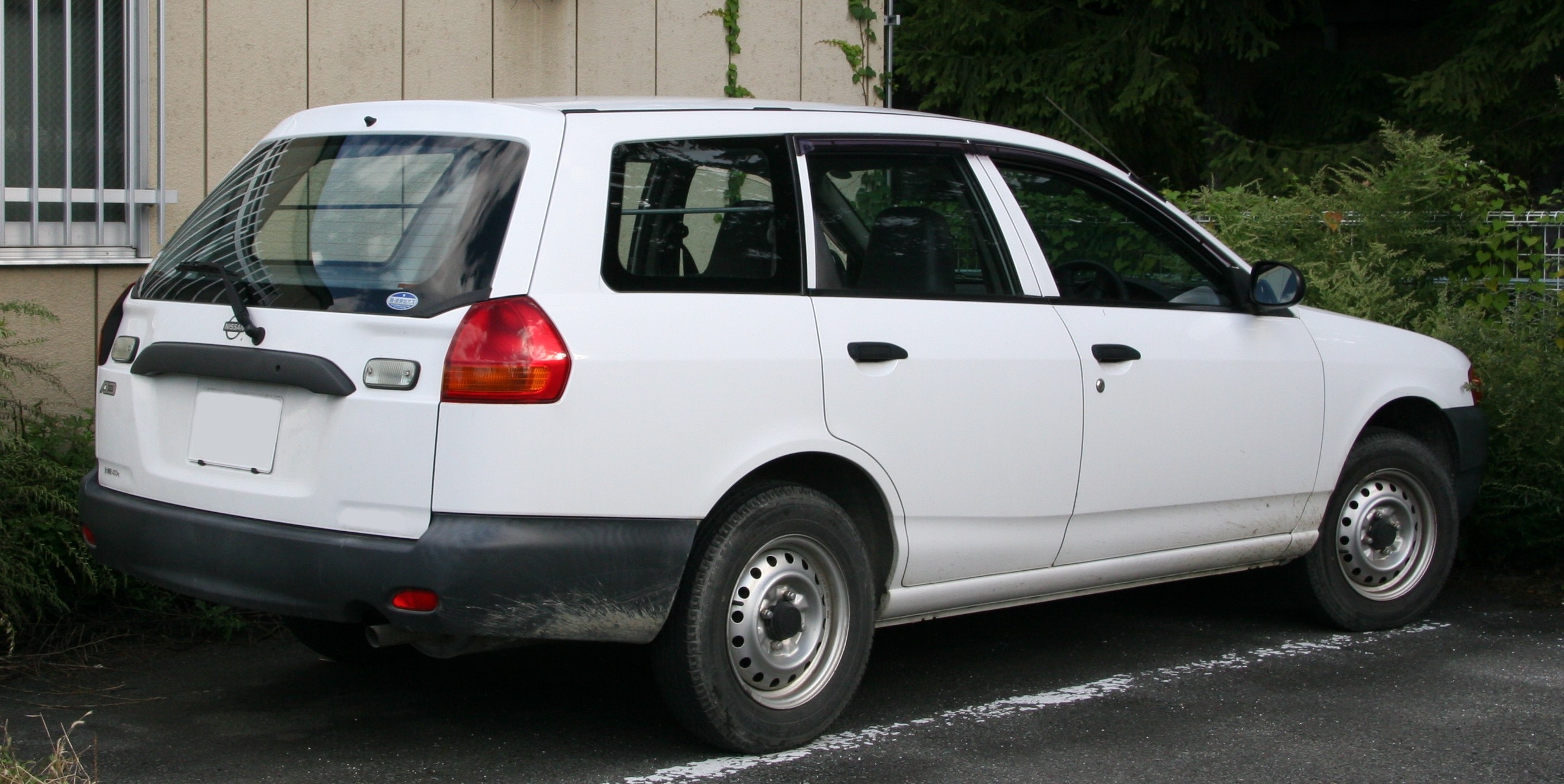 File:NISSAN AD Van rear.jpg - Wikimedia 