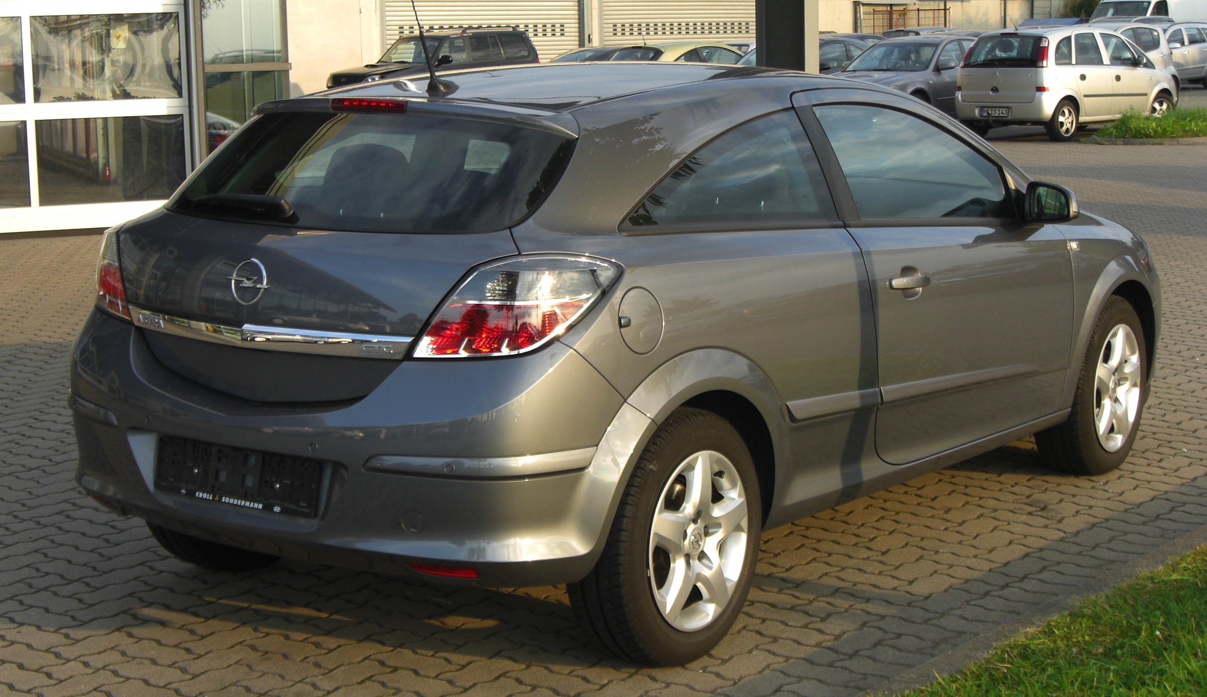 File:Opel Astra H front.jpg - Wikimedia Commons
