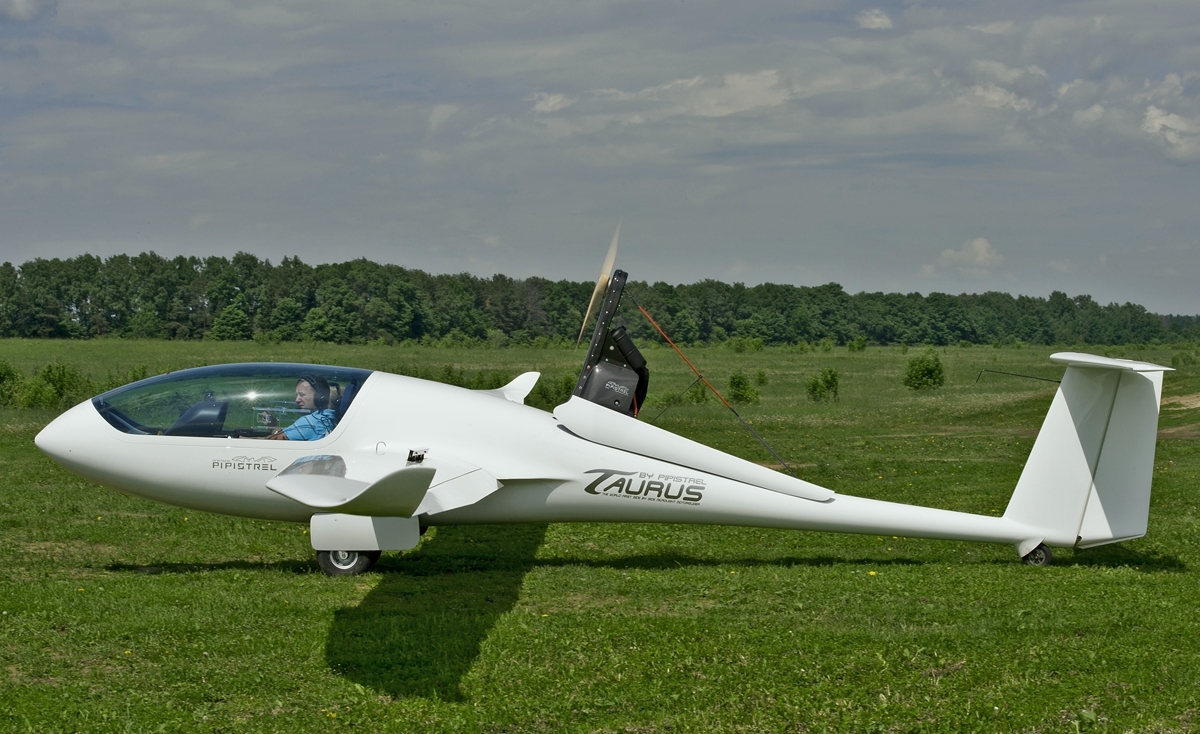 Электрический пипистрель. Планер Pipistrel Taurus. Мотопланер Таурус. Pipistrel Taurus g4. Pipistrel Taurus m.