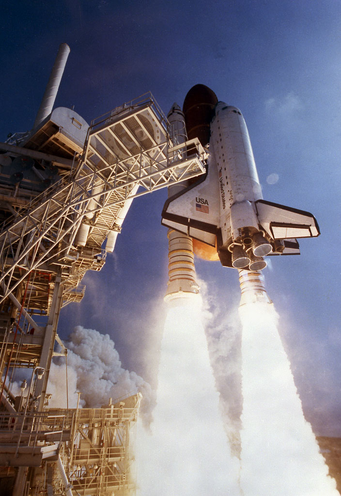 File:STS-46 Launch (19919136345).jpg - Wikiversity