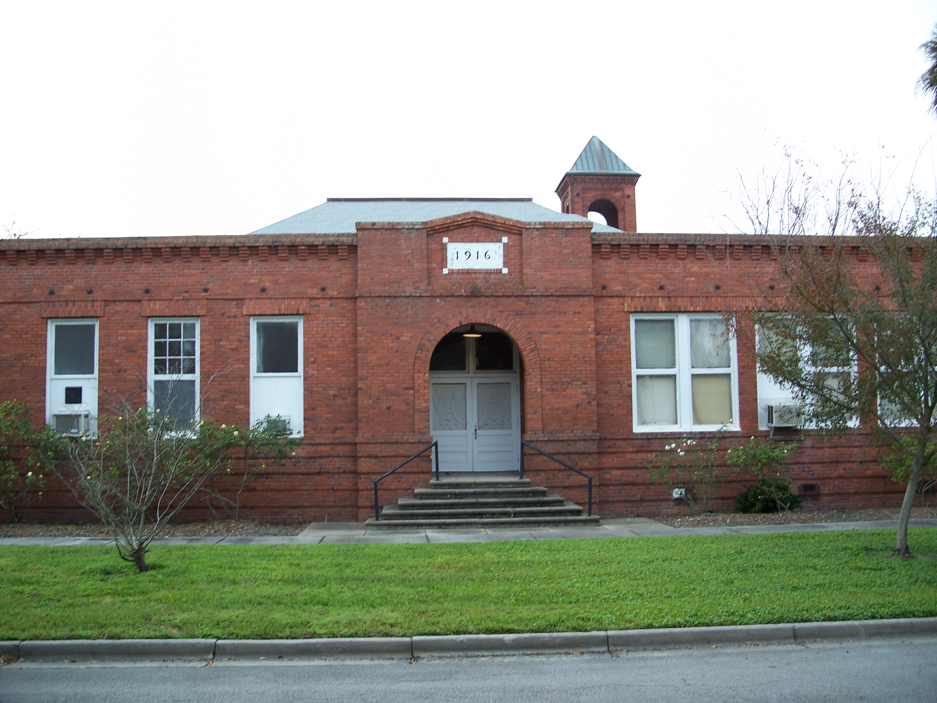 Students museum. Sanford Grammar School.