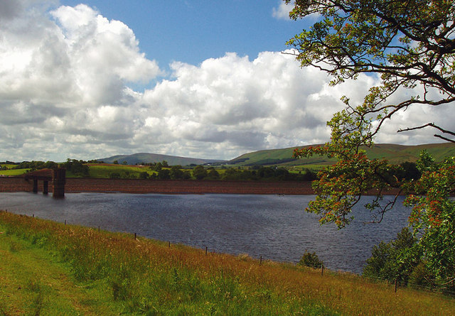 File:Stocks reservoir - geograph.org.uk - 884658.jpg